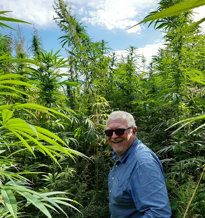 Pascal Herold dans les champs de Bodestin
